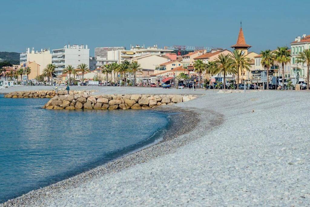 Appartement Bord De Mer « La Petite Ma-Line » Cagnes-sur-Mer Exterior photo